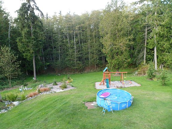 3rd image of 648 Cheryl Dr