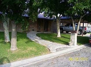 102 Vicksburg Dr, Comanche, TX 76442
