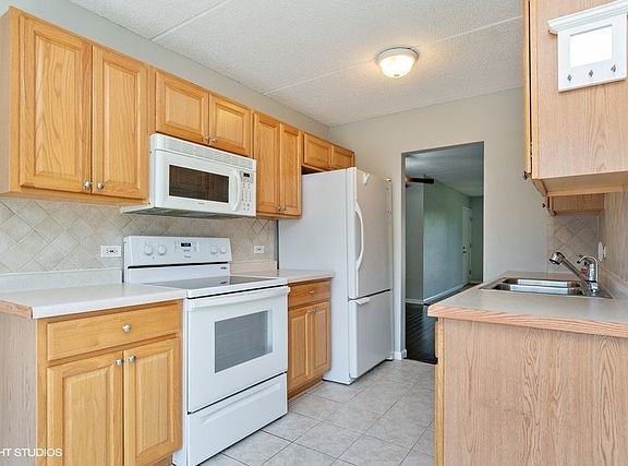 2nd image of 1724 S Washington St #1724
