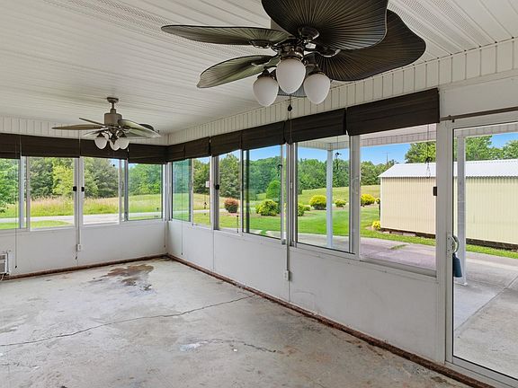3rd image of 136 Country Club Rd
