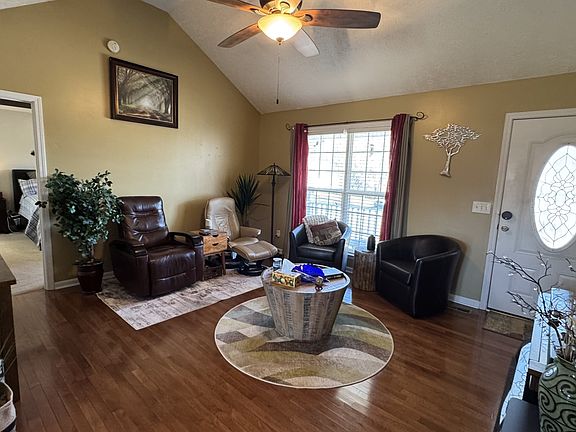4th image of 119 Whispering Water Ct