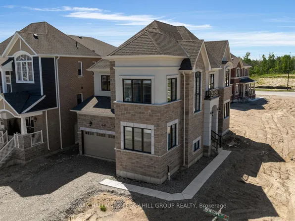 641 Newlove St, Innisfil, ON L9S 0R9