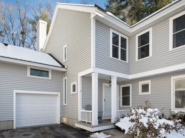 5 Blueberry Ct, Rockland, MA 02370