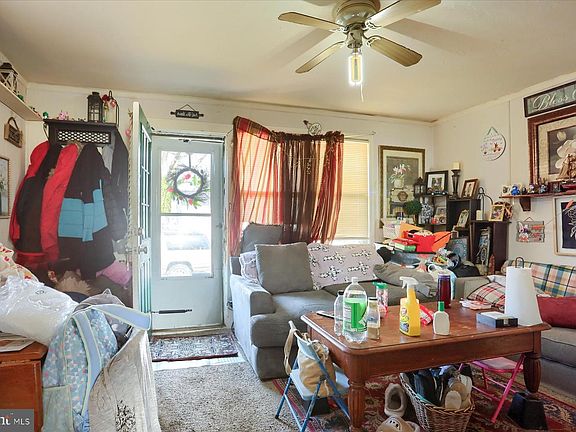5th image of 40 Aberdeen Ave