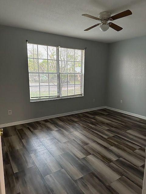 1st image of 232 SE Lomond Ave #102
