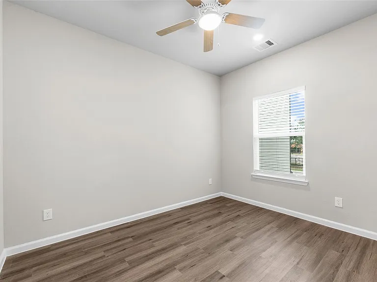8161 Tate St #B — Photo 10