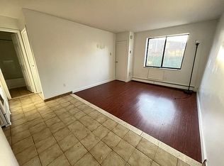 19-62 77th St #W1, East Elmhurst, NY 11370