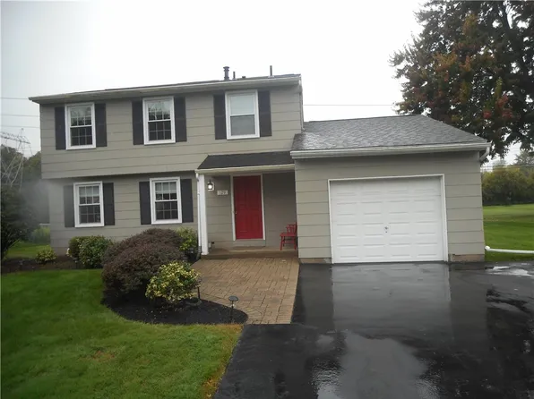 129 Blackwell Ln, Henrietta, NY 14467