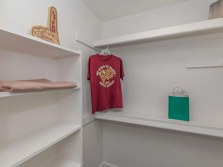 Studio 710 Apartments — Photo 44