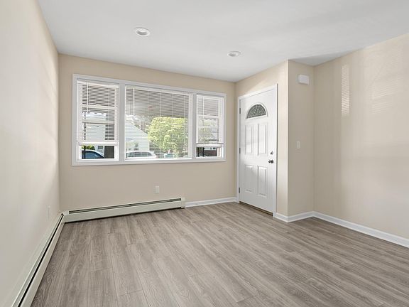 4th image of 77 5th Ave