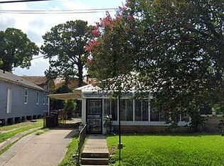 4708 Demontluzin St, New Orleans, LA 70122