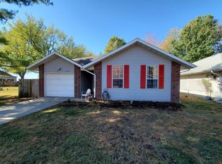 1523 N Lone Pine Ave, Springfield, MO 65803