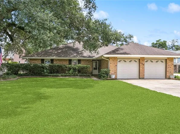 108 Gondrella Dr, Belle Chasse, LA 70037