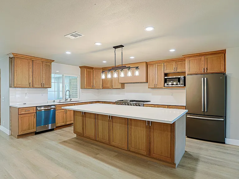 9909 Merced River Ave — Photo 10