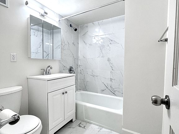 5th image of 414 W 22nd St APT 2