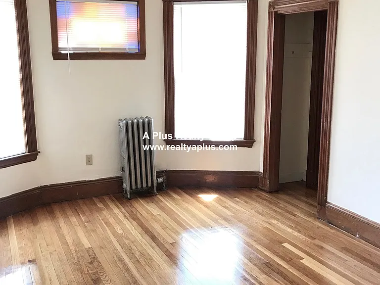 338 Centre St #2 — Photo 16