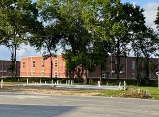 2608 Eloise Ct, Nederland, TX 77627
