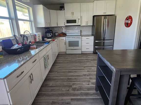 4th image of 730 University Pl