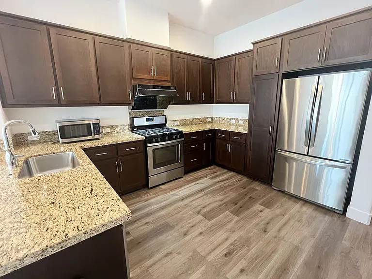 5569 Azalea Way — Photo 7