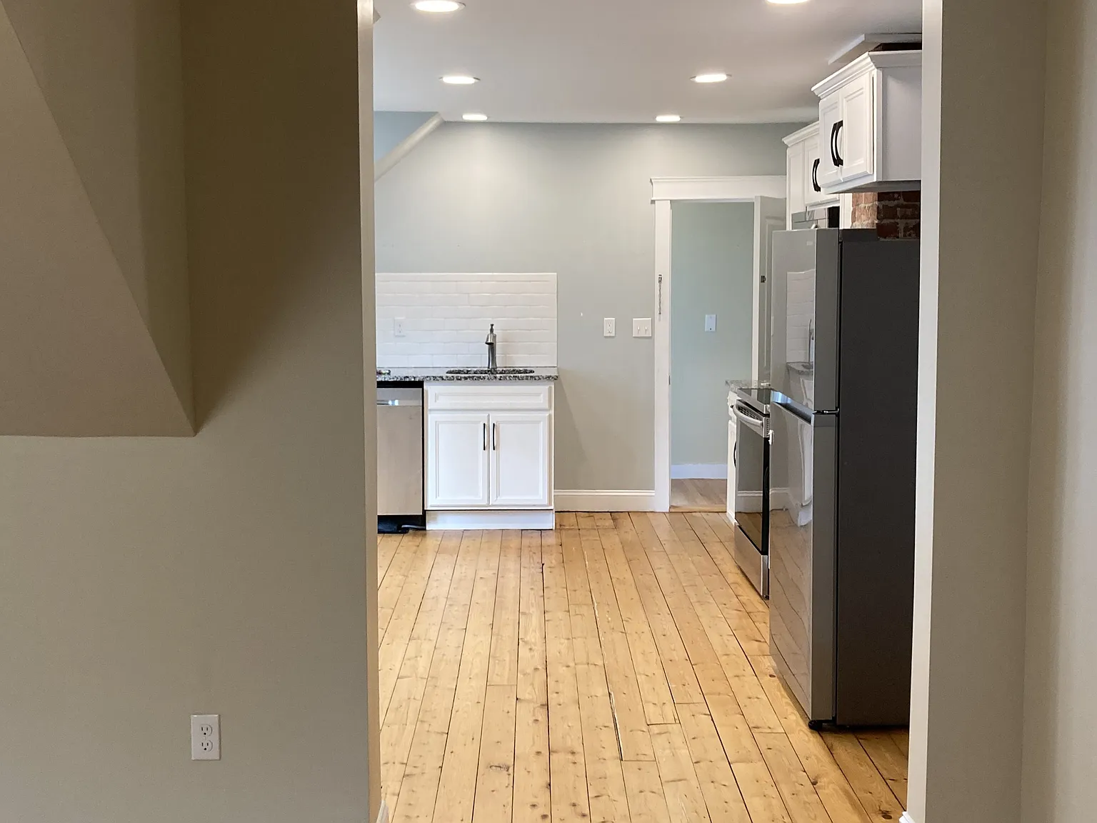 3 bed, $2,750 — Photo 3