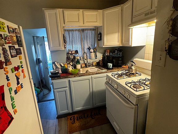 5th image of 5038 Glenloch St
