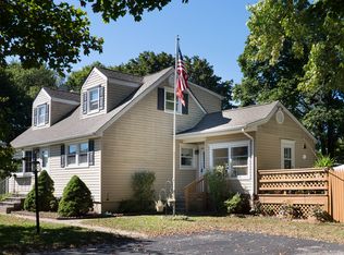 17 Longview Rd, Newton, NJ 07860