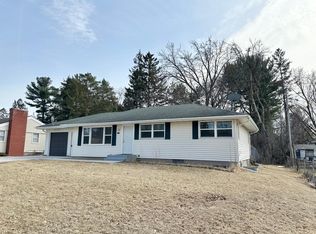 184 Hawes Ave, Shoreview, MN 55126