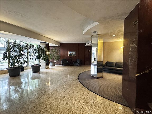 4th image of 61-20 Grand Central Parkway #A1