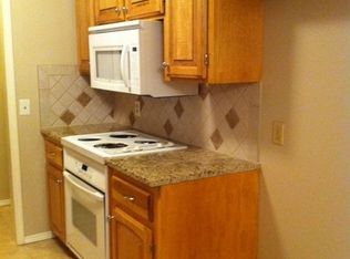 8704 Huckleberry Rd, Edmond, OK 73034