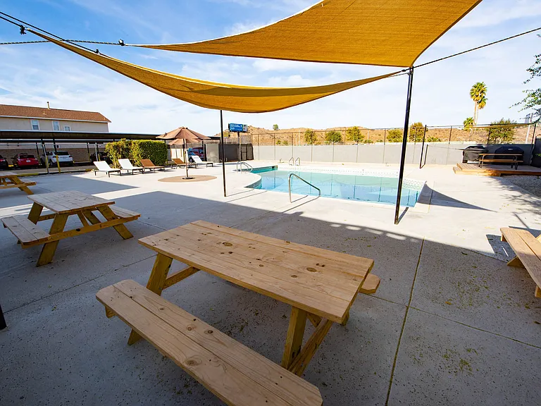 The Canyons at Santa Clarita Apartments — Photo 13