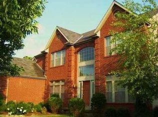 2775 Woods Cres, Grove City, OH 43123