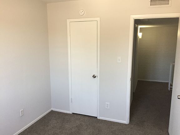 3rd image of 4701 E Jones Ave