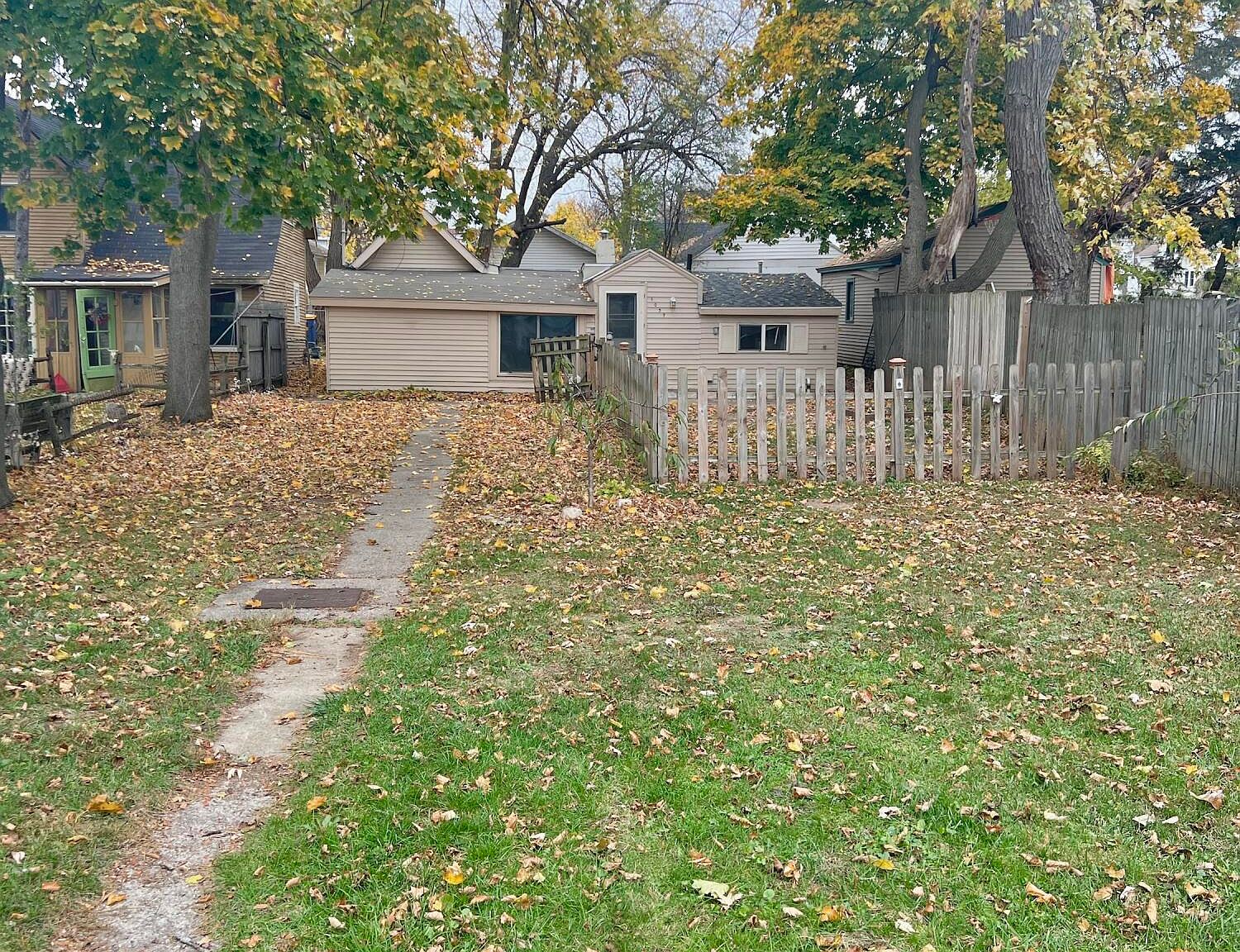 1037 Hazen St SE, Grand Rapids, MI 49507 Zillow