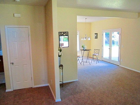 3rd image of 11612 NW 37th Ct