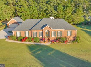 60 N Tanglewood Dr, Royston, GA 30662