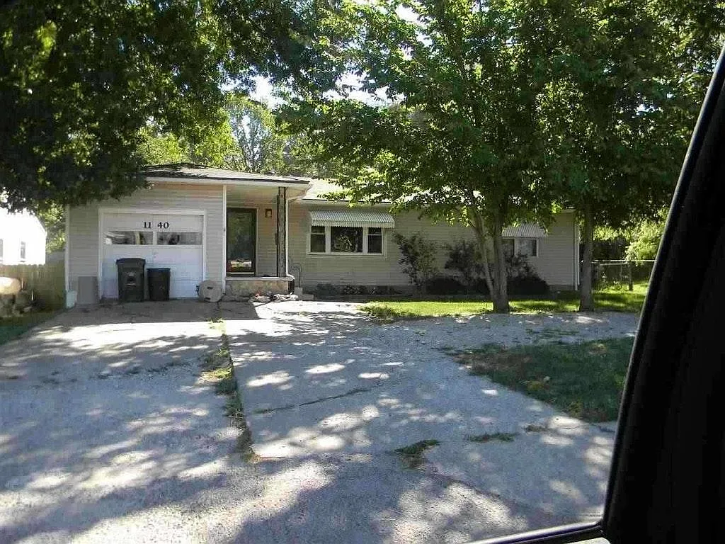 1140 Iowa Street — Photo 1