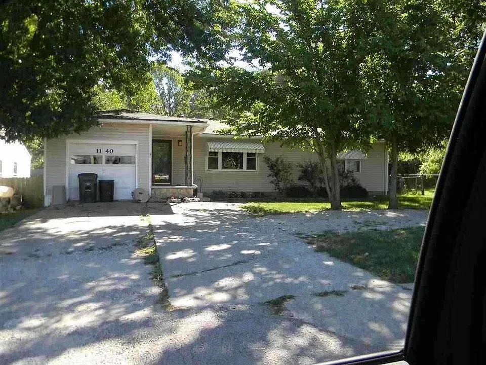 1140 Iowa St