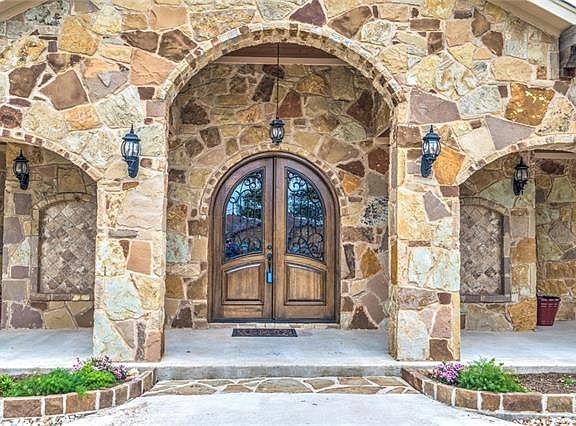 4th image of 109 Woodland Ct