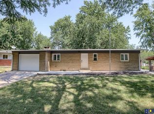 634 Northborough Ln, Lincoln, NE 68505