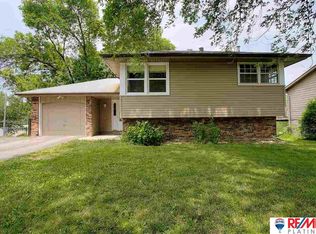 9312 Ames Ave, Omaha, NE 68134