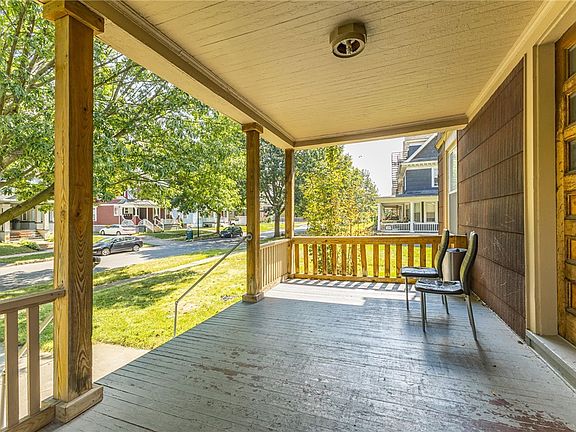 4th image of 33 Kenwood Ave