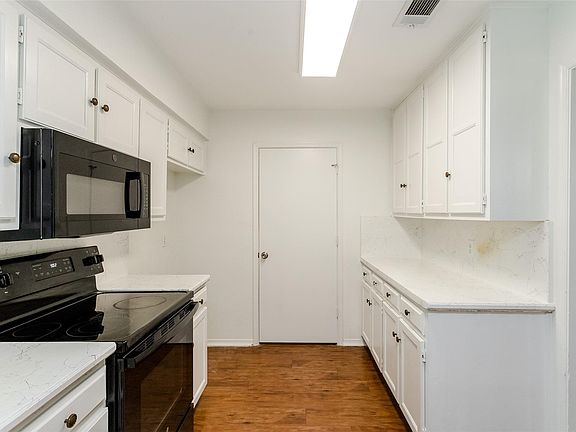 4th image of 900 Milby Rd #900