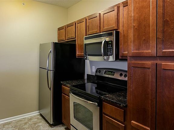 5th image of 6350 Coachlight Dr Unit 3204