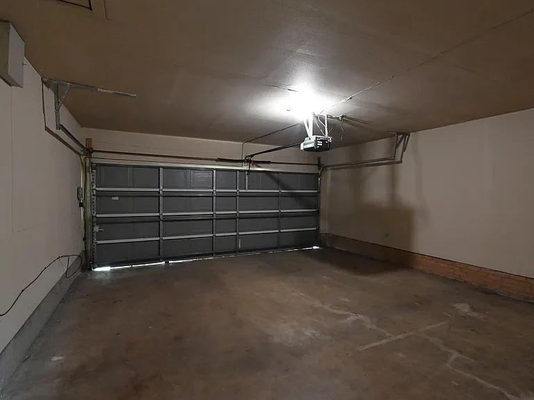 3202 Autumn Leaves Dr — Photo 34