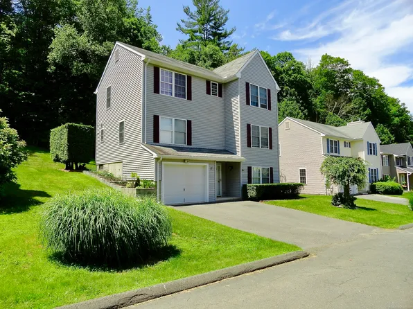 17 Ridge View Terrace, New Hartford, CT 06057