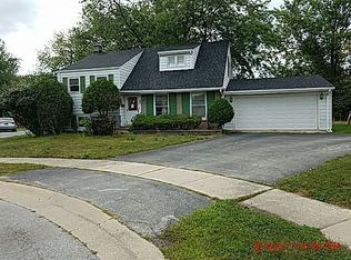 495 Longwood Ct, Chicago Heights, IL 60411