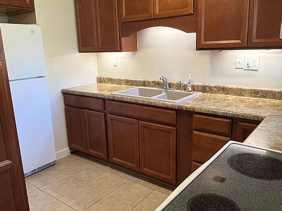 3rd image of 5494 Mangold Dr