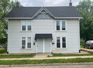 1932 Grace St, Dubuque, IA 52001