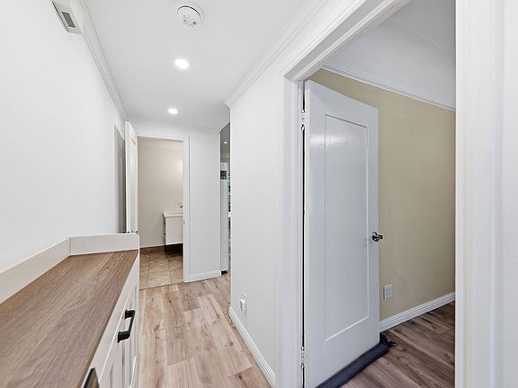 5th image of 57 Hancock St #1