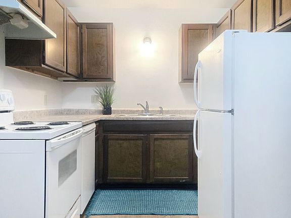 4th image of 503 15th St SE #4